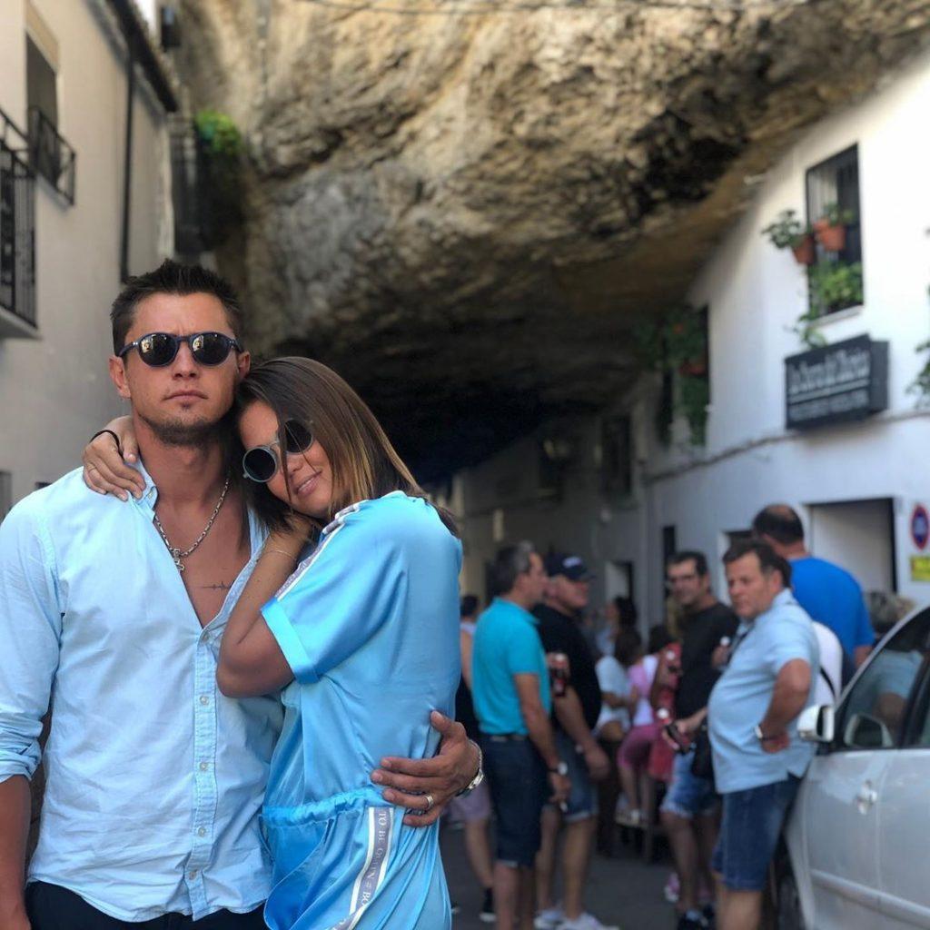 Агата Муцениеце выложила нежное фото из прошлого в Instagram - есть ли еще шанс у пары?