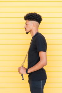 Мужская стрижка "Теннис" в тренде 2022 года 4bl1a3bz3akwrpbjj1