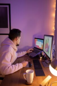 Доход программистов в России в 2022 году kgf3e75z4web4aokgd