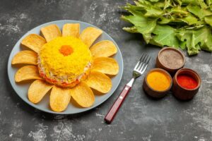 Салат Подсолнух с чипсами и кукурузой по классическому рецепту lm48j05bh964n5zmuu