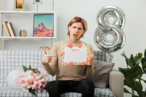 Денежный лунный календарь на август 2024 года rdgxk8eglel69jt204