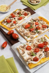 Слоеный салат Полянка с курицей и шампиньонами n3f5ko3sum2m8050oh