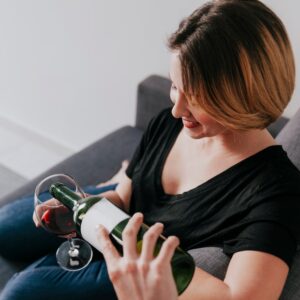 Как читать этикетку вина: расшифровываем термины и выбираем идеальный напиток 2a6qzy5mtizwohten8