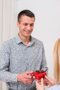 Что подарить мужчине на 50 лет 82ljiobwli9vjl7b8n