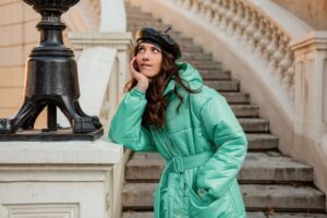 Основные тренды модных женских плащей в 2023 году wfzrm9fw06ilo2b59l